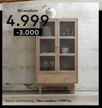 Skeidar Aston vitrineskap tilbud