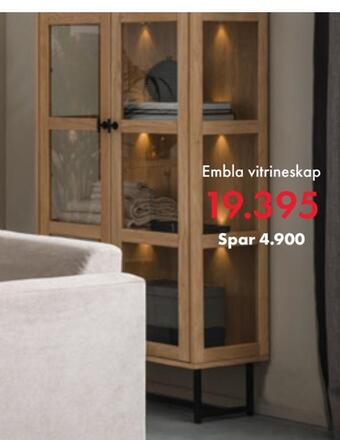 Embla vitrineskap