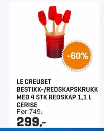 Jernia LE CREUSET BESTIKK-/REDSKAPSKRUKK MED 4 STK REDSKAP 1,1 L CERISE tilbud