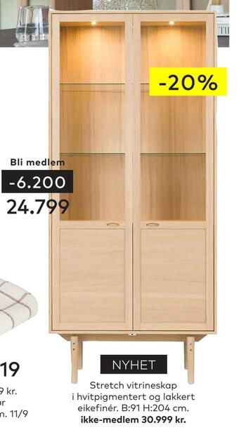 Skeidar Stretch vitrineskap tilbud
