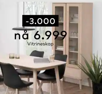 Skeidar Nagano skjenk og vitrineskap i hvitoljet eik tilbud