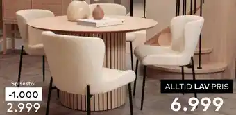 Skeidar Glam spisestol i bouclé simply beige med sorte ben tilbud