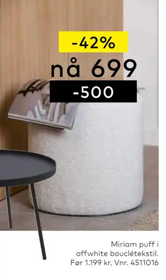 Skeidar Miriam puff i offwhite bouclétekstil tilbud