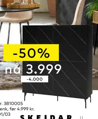 Skeidar Cabo vitrineskap tilbud