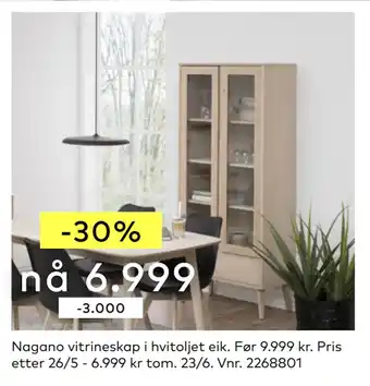 Skeidar Nagano vitrineskap i hvitoljet eik tilbud