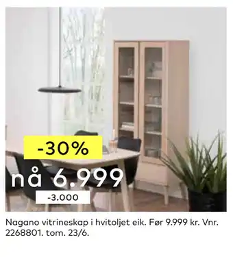 Skeidar Nagano vitrineskap i hvitoljet eik tilbud