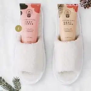 Vitusapotek Wanderflower Luxury Slipper Set, NOK 299.9 tilbud