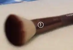 Oriflame Complexion Perfection Duo Brush tilbud