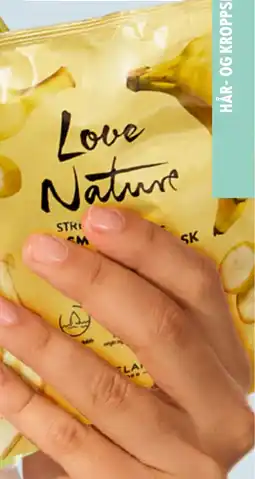 Oriflame Love Nature Strengthening Hair Smoothie Mask with Organic Banana tilbud