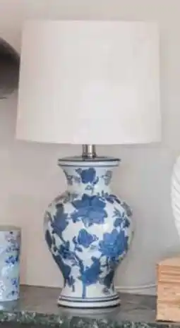 Nille Biarritz bordlampe tilbud