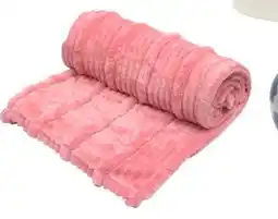 Nille Eli flanellpledd tilbud