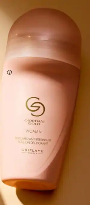 Oriflame Giordani Gold Woman Perfumed Anti-perspirant Roll-On Deodorant tilbud