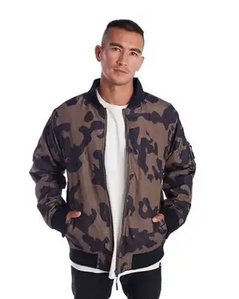 The Box Casaca dunkelvolk medium manhattan camo oferta