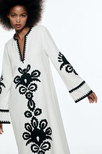 ZARA Vestido midi bordados oferta