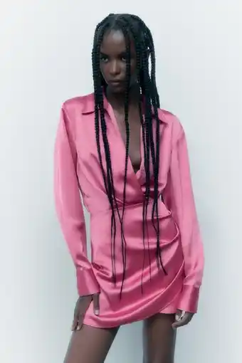 ZARA Vestido corto satinado oferta