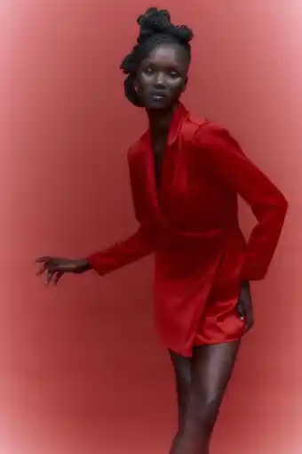ZARA Vestido satinado oferta