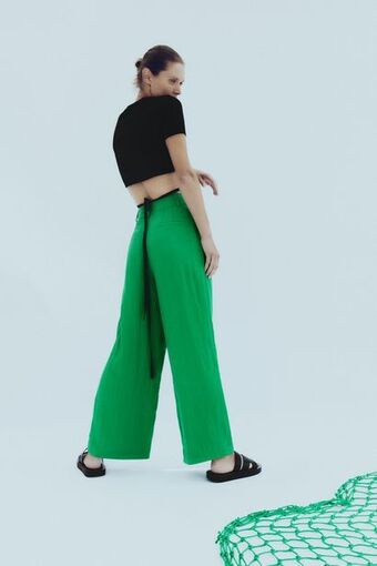 ZARA Pantalón ancho pinzas oferta