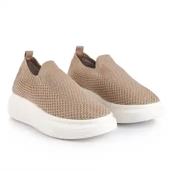 Tottus Zapatillas relax premium mujer beige 35 oferta