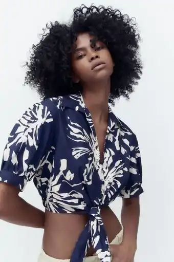ZARA Blusa estampada nudo oferta