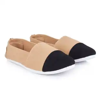 Tottus Lona alpargata punta camel 38 oferta