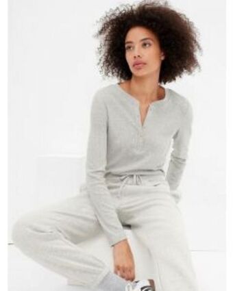 GAP Polo manga larga rib henley mujer oferta