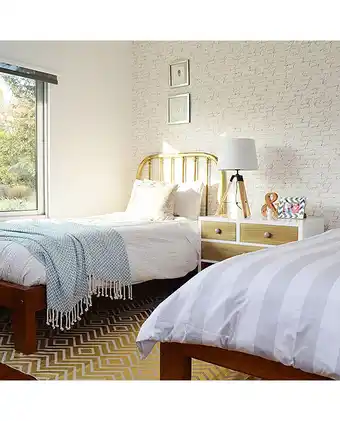 Tiendas EFE Velador villa hogar cómoda marilyn roble rústico - villa hogar oferta
