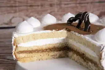 Tottus Torta tres leches de vainilla grande oferta