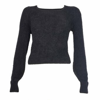Tottus Chompa cuello cuadrado oferta