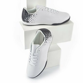 Tottus Zapatilla futbol hombre oferta