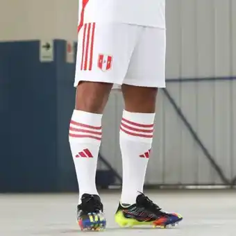 Maestro Short de local hombre selección peruana 2023 adidas oferta