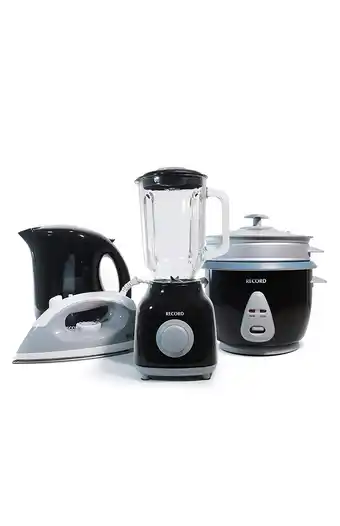 Tiendas EFE Combo record licuadora 1.5l + olla arrocera multiusos 1.8l + hervidor electrónico 1.7l + plancha c/vapor oferta