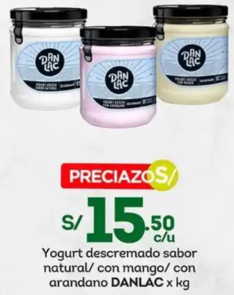 Tottus Yogurt descremado sabor natural/ con mango/ con arandano DANLAC x kg oferta