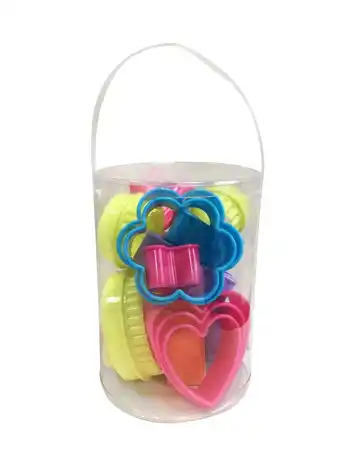Tottus Set de moldes para galletas 27 piezas oferta