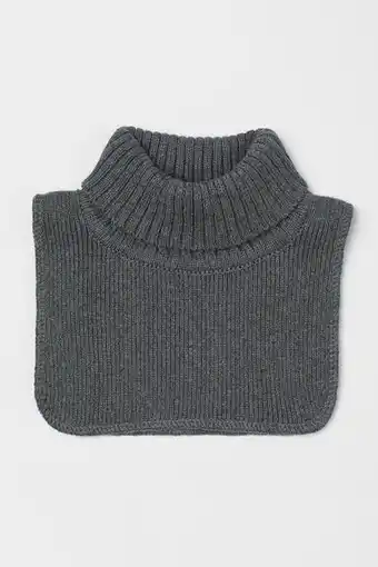 H&M Cuello alto en punto acanalado oferta