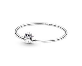 Pandora Bransoletka typu bangle pandora moments z gryzącym stichem od disneya oferta
