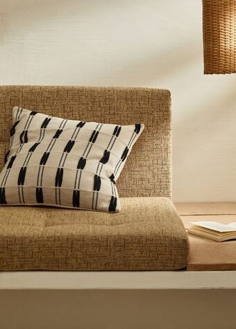 MANGO Poszewka na poduszkę z teksturowanej bawełny 50x50cm oferta