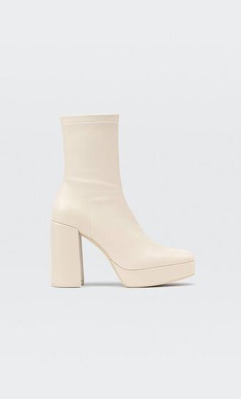 Stradivarius Elastyczne botki na obcasie i platformie oferta