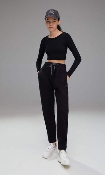 Stradivarius Spodnie jogger z wysokim stanem i logo oferta