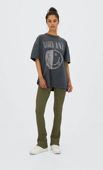 Stradivarius Bezszwowe legginsy z rozszerzanymi nogawkami oferta
