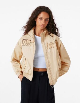 Bershka Haftowana kurtka bawełniana oferta