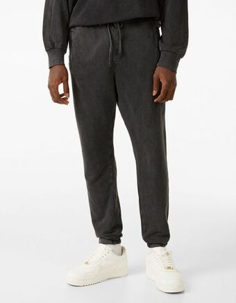 Bershka Spodnie jogger z dzianiny dresowej z efektem sprania oferta