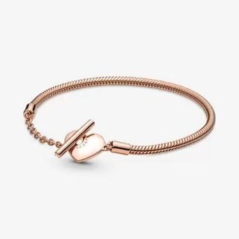 Pandora Bransoletka wężykowa pandora moments z sercem i zapięciem t oferta