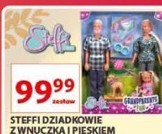 Auchan Dziadkowie z wnuczką na rowerze i pieskiem steffi (zabawki) oferta