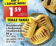 Drożdżówka z budyniem i truskawkami