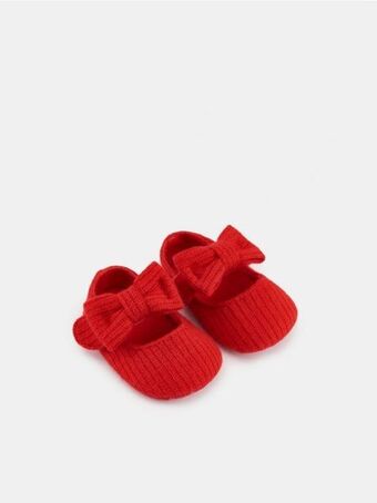 Sinsay Kapcie na rzepy oferta
