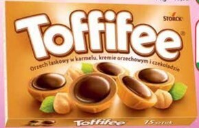 Toffifee orzech laskowy w karmelu kremie orzechowym i czekoladzie 125 g (15 sztuk)