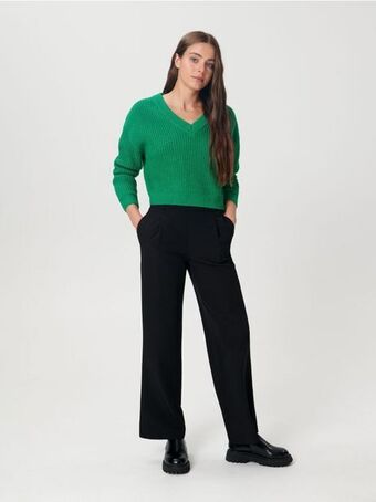 Sweter z miękkiej dzianiny