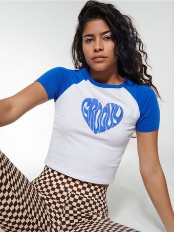 Sinsay Crop top z nadrukiem oferta