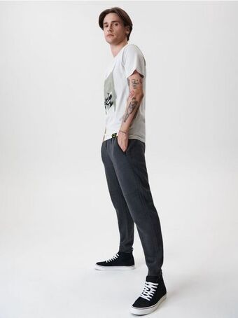 Sinsay Spodnie dresowe jogger oferta