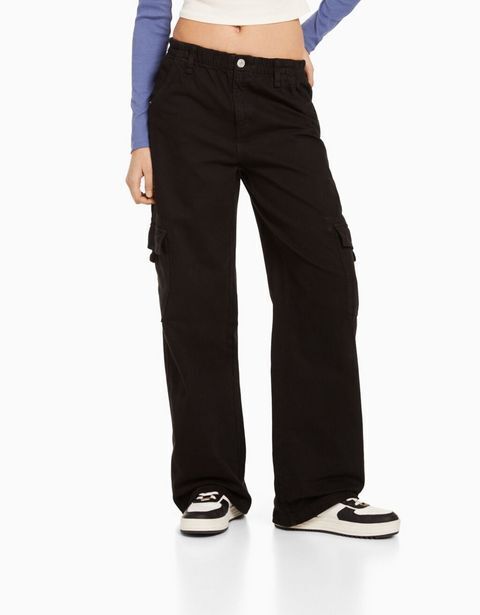 Bershka Spodnie cargo z diagonalu o prostym kroju z elastyczną gumką w pasie oferta
